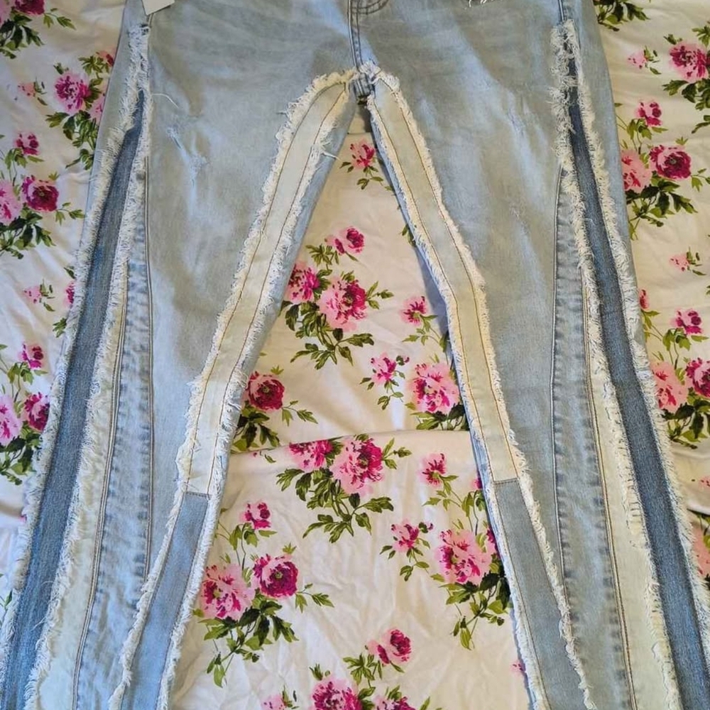 Kdnk Light Wash Mens Distressed Panel Jeans